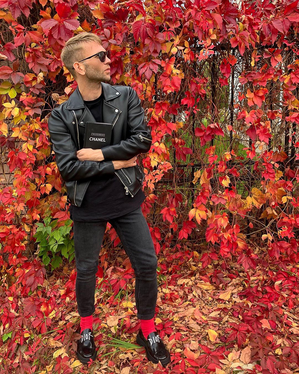 Просто нельзя взять и не сделать фото с осенними листьями