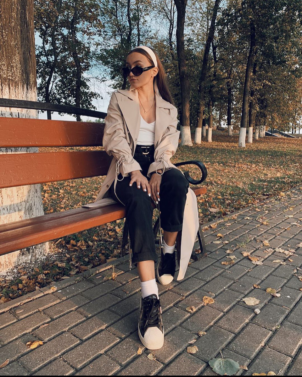 Просто нельзя взять и не сделать фото с осенними листьями