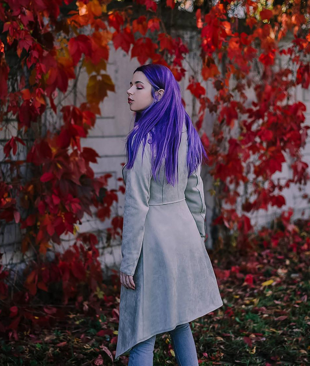 Просто нельзя взять и не сделать фото с осенними листьями