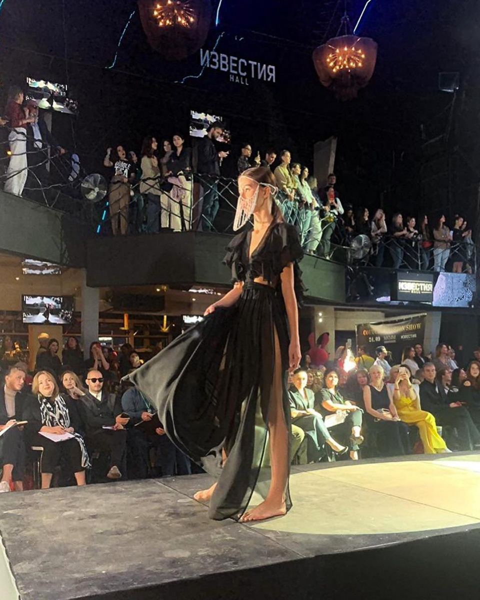 Антон Лавренков не ограничивает свою жизнь только танцами и хореографией. Его новая творческая профессия — модельер