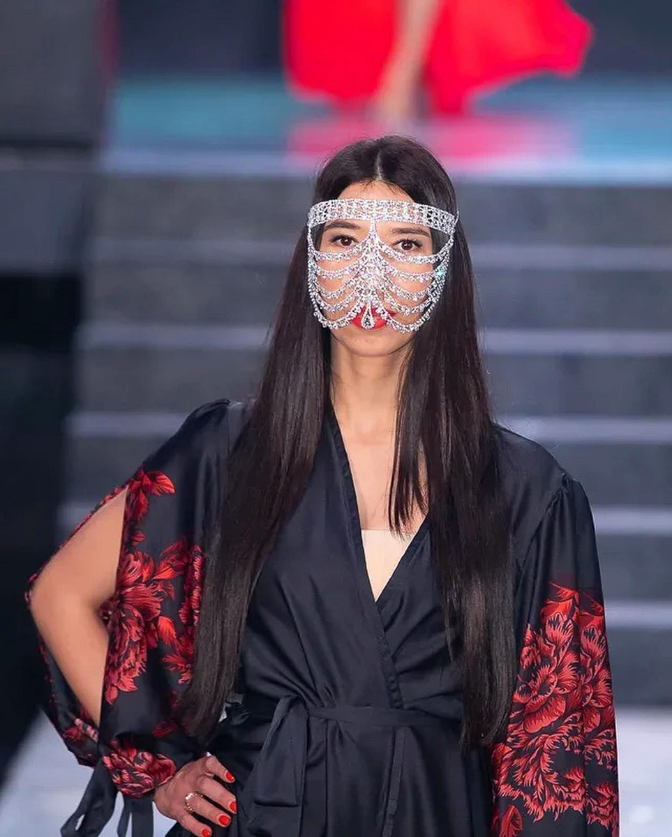 Антон Лавренков не ограничивает свою жизнь только танцами и хореографией. Его новая творческая профессия — модельер