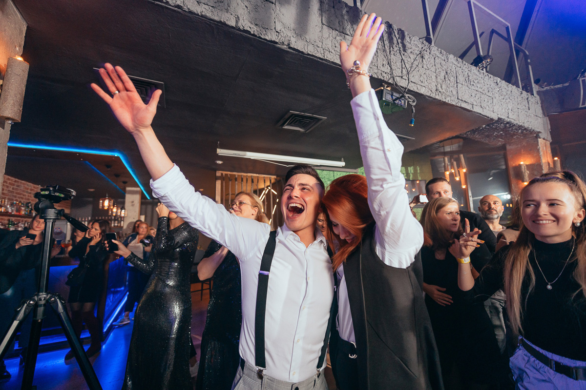 День рождения, который превратился в настоящий концерт. Расспрашиваем Дмитрия Захарию о праздновании нелюбимого события