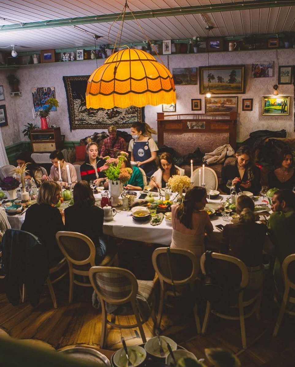 Кого из российских селебрити «Вице-мисс России» 2009-го года собрала в Суздале и как это было