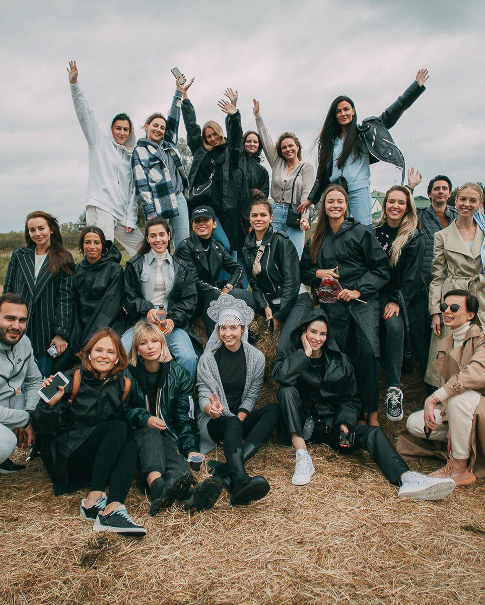 Кого из российских селебрити «Вице-мисс России» 2009-го года собрала в Суздале и как это было