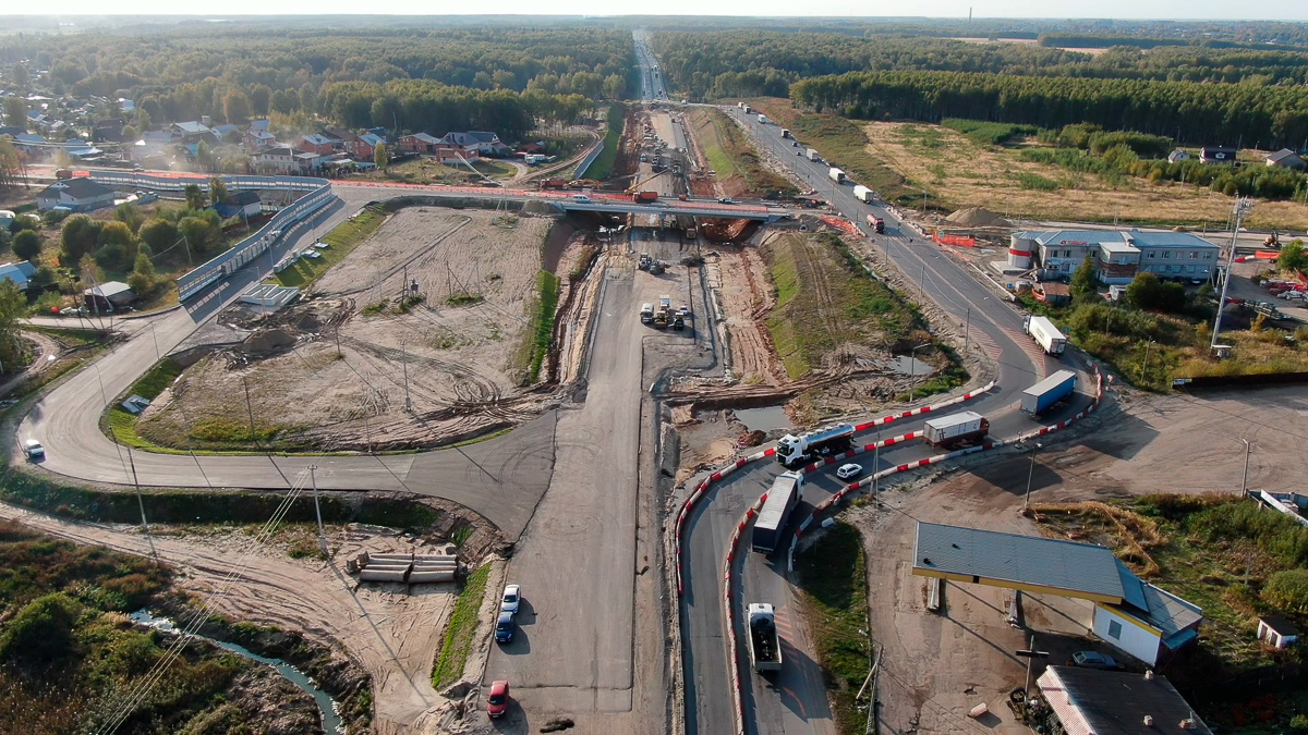 От федеральных трасс до сельских дорог: везде идет или планируется стройка. Посмотрим, как это повлияет на жизнь водителей и пассажиров