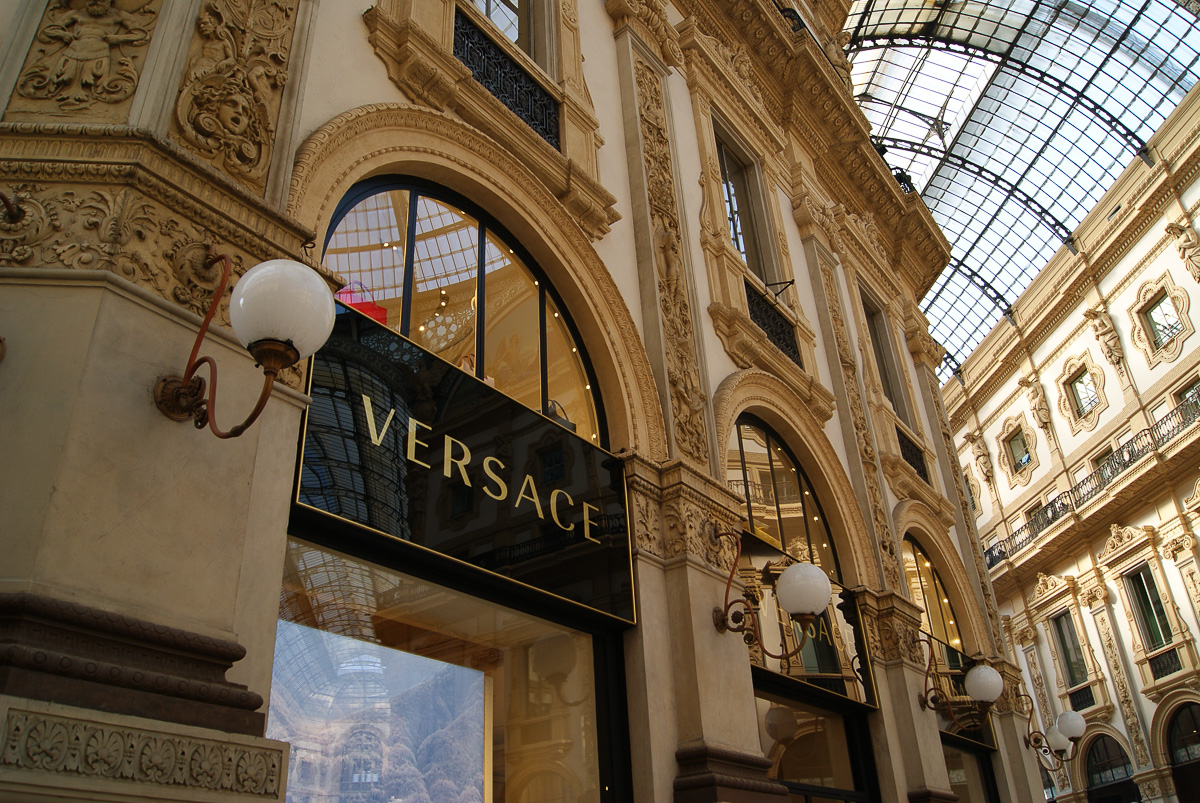 Владимирская модель Наталья Кузнецова доказывает, что мечты становятся реальностью. Переехав в столицу итальянской моды, девушка построила карьеру «с нуля» и запустила персональный дизайнерский бренд