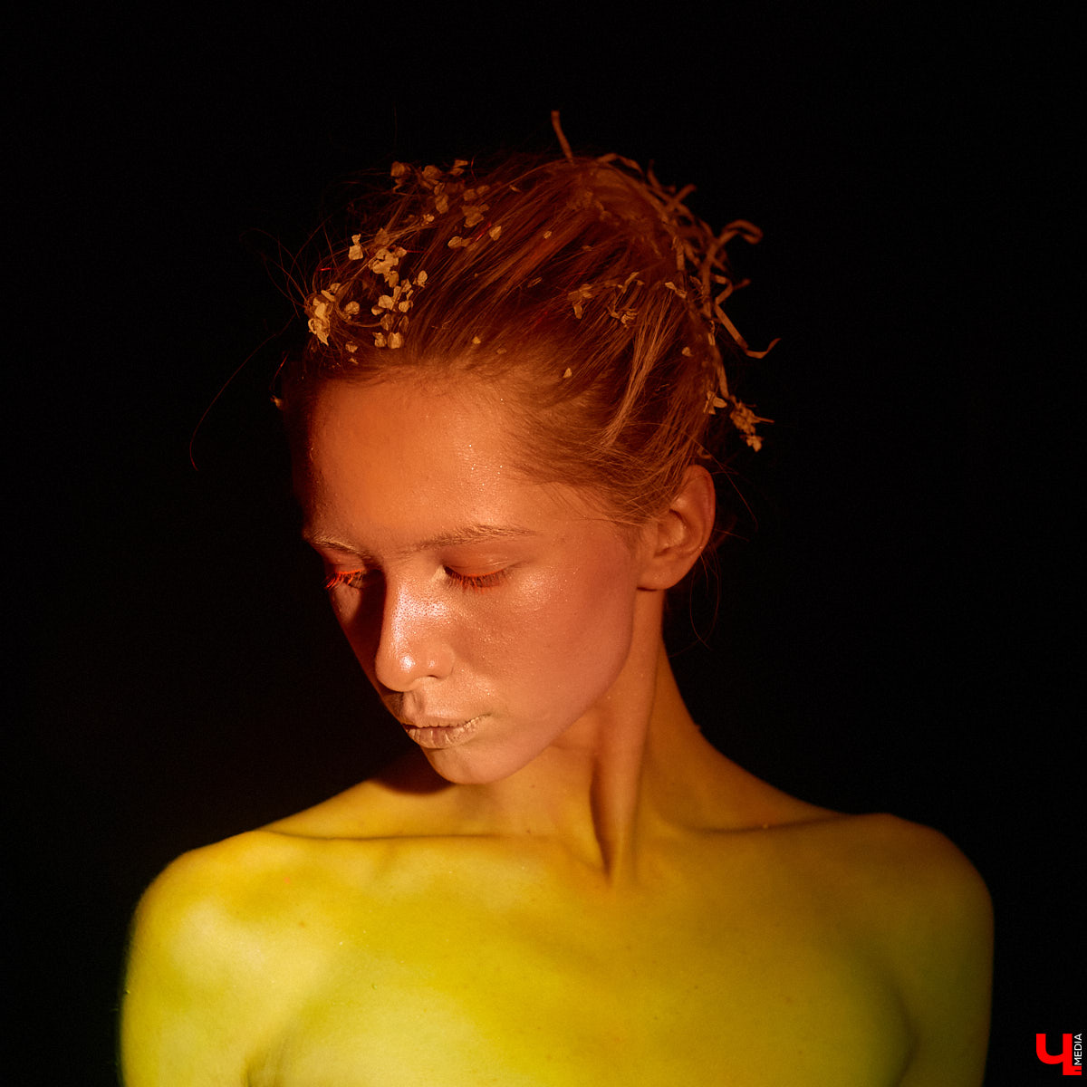 Наш журналист София Лётка поучаствовала в арт-проекте «Ассоциации» и рассказывает, как творческой командой создавался образ Тубулярии индивизы