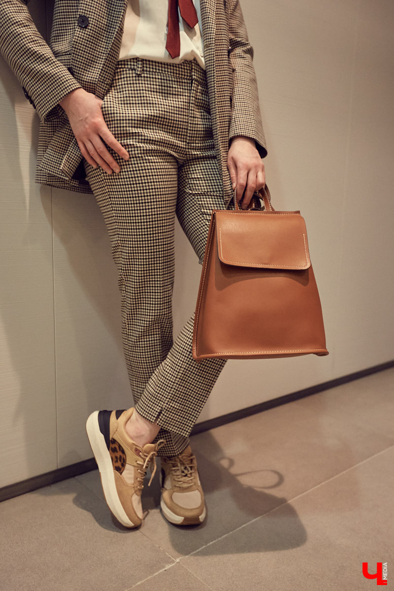 Стилист Ирина Безбородова прошлась по магазинам и нашла 9 трендовых брючных костюмов для сезона 9661-зима 2020