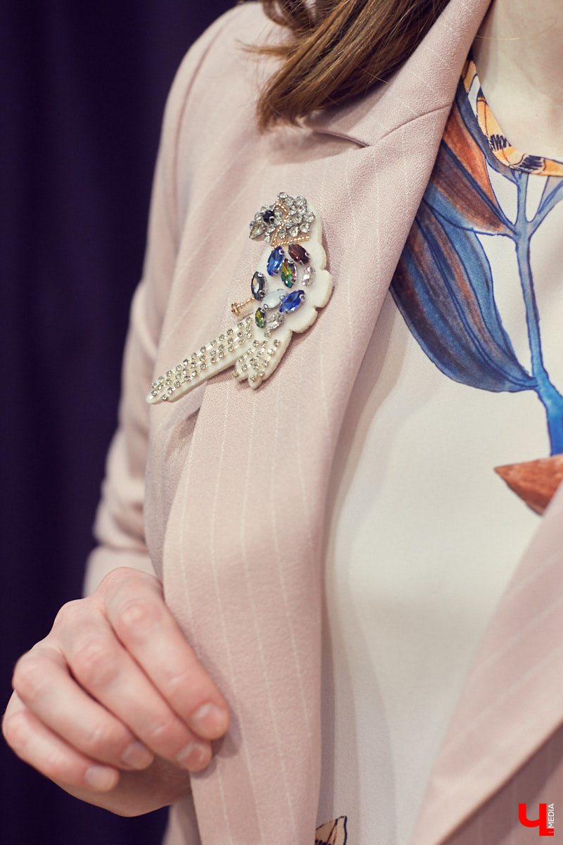 Стилист Ирина Безбородова прошлась по магазинам и нашла 9 трендовых брючных костюмов для сезона 9661-зима 2020