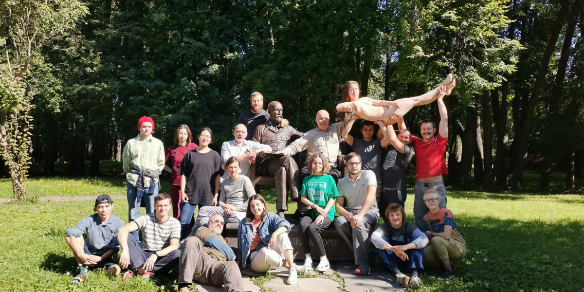 Владимирский скульптор Михаил Блинов поведал о своей трехнедельной работе с натурщицами и грядущей персональной выставке