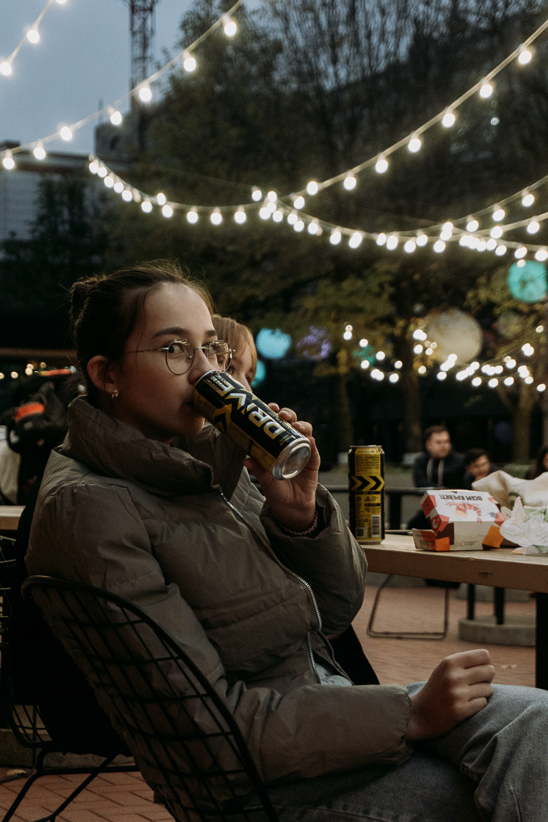 Два дня владимирцы смотрели короткометражки молодых режиссеров под открытым небом. Картины про гопников и блогеров зацепили не так сильно, как история про собачек