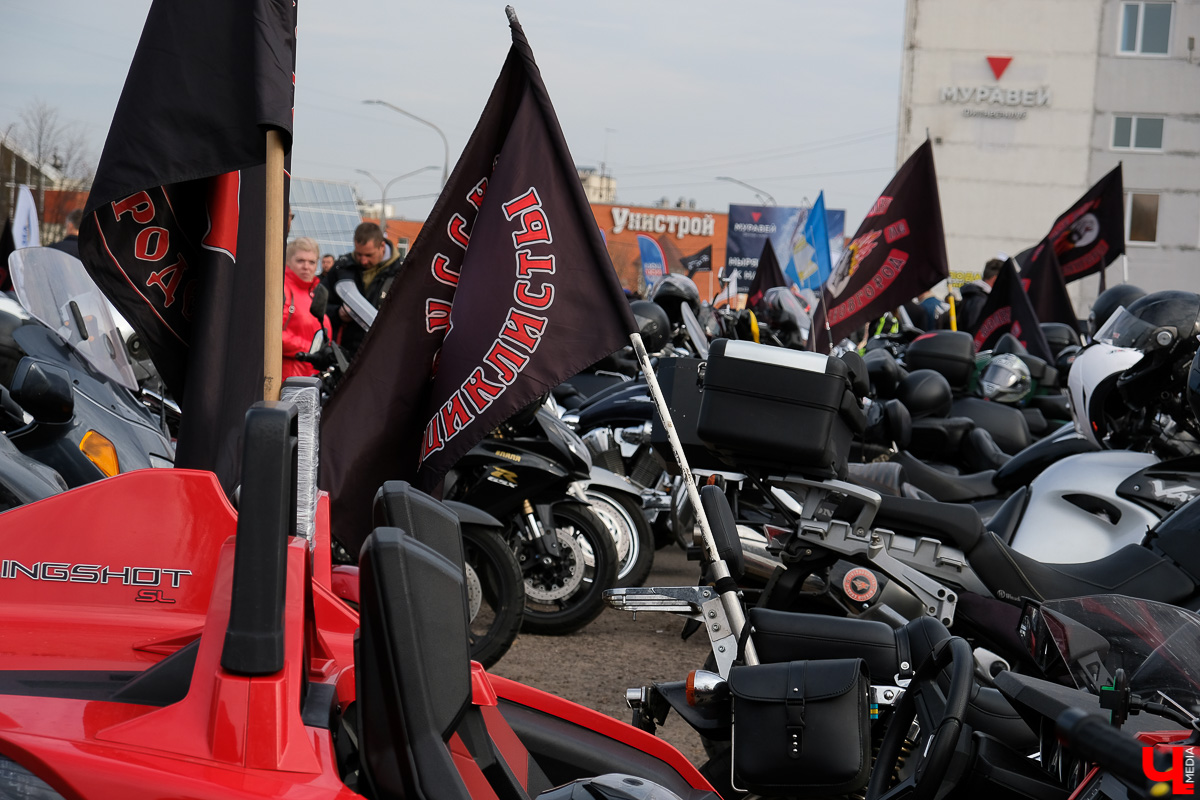 Байкеры со всей страны приехали во Владимир и устроили соревнования. Подробности - в нашем репортаже