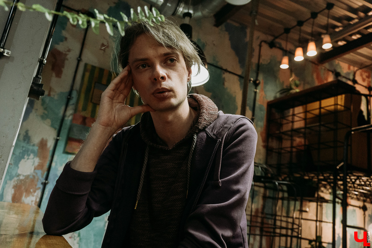 После двухмесячного перерыва психоделик-бэнд «Подгôрод» вновь соединился и вернулся с новостями. Будут танцы, будет тяжелый звук