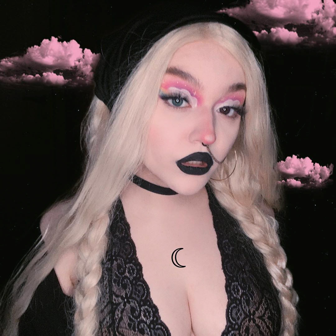 Как школьная любовь к эпатажным стрелкам доросла до Insta-макияжей и почему владимирцы негативно реагируют на мэйкап-тренды