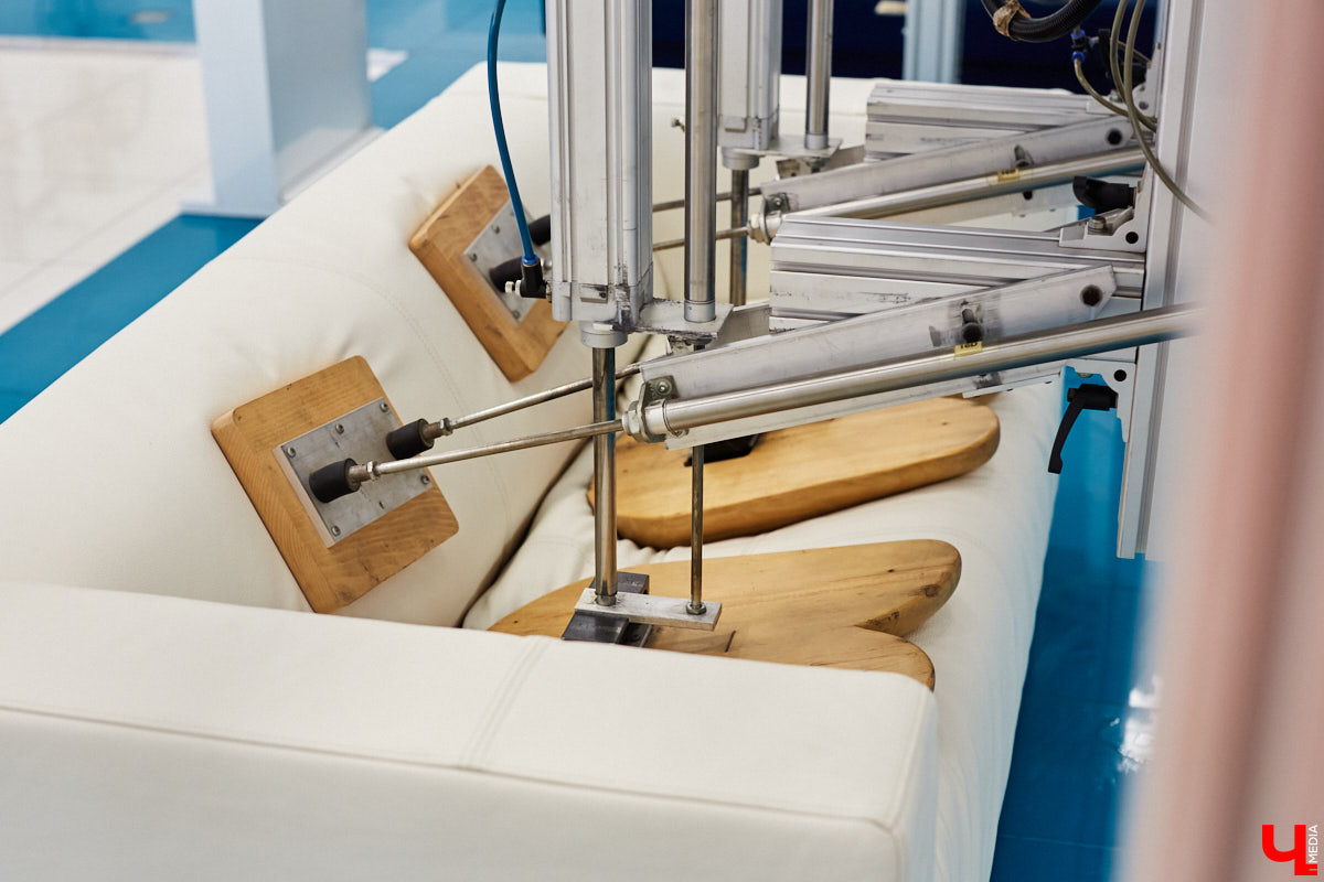 Смотрим, как создаются матрасы на крупнейшей в России фабрике, узнаем все про гаджеты для здорового сна и выясняем, на чем спит Стас Михайлов