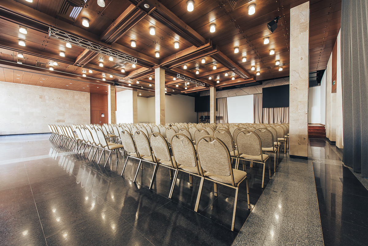 Как изменился туристический комплекс, построенный в стиле советского конструктивизма, после реновации, и почему его выделяет архитектурное сообщество — в нашем материале