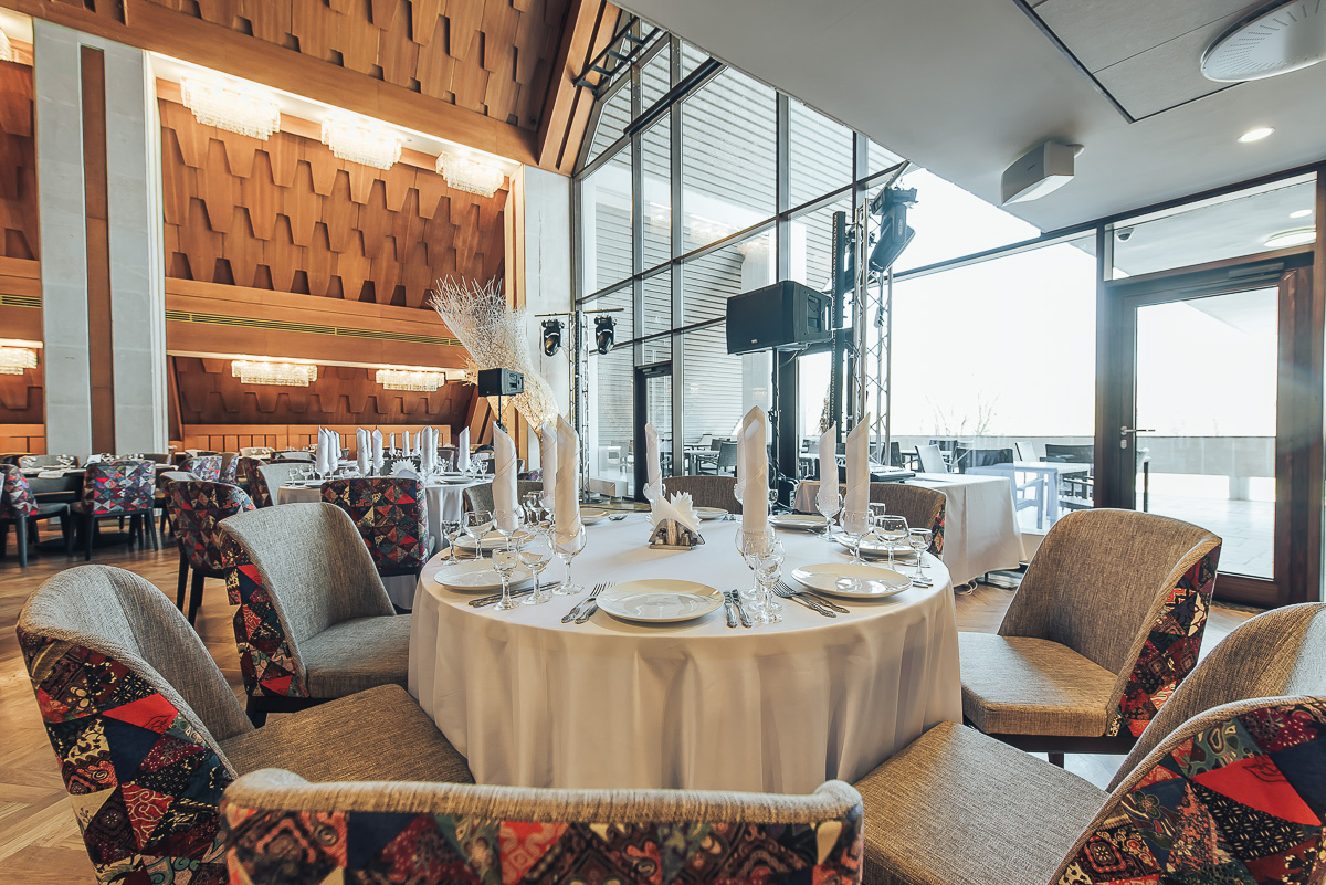 Как изменился туристический комплекс, построенный в стиле советского конструктивизма, после реновации, и почему его выделяет архитектурное сообщество — в нашем материале