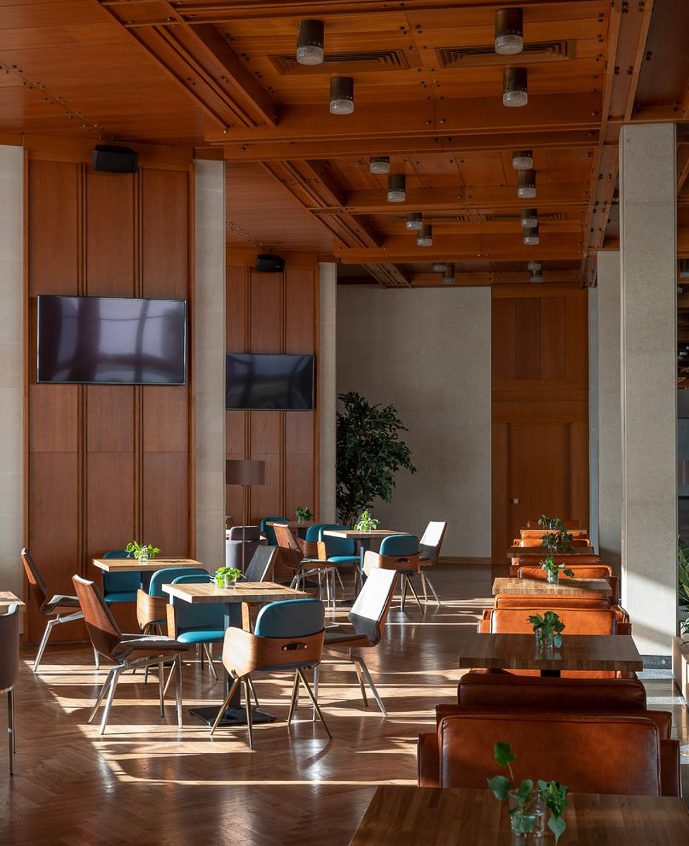 Как изменился туристический комплекс, построенный в стиле советского конструктивизма, после реновации, и почему его выделяет архитектурное сообщество — в нашем материале