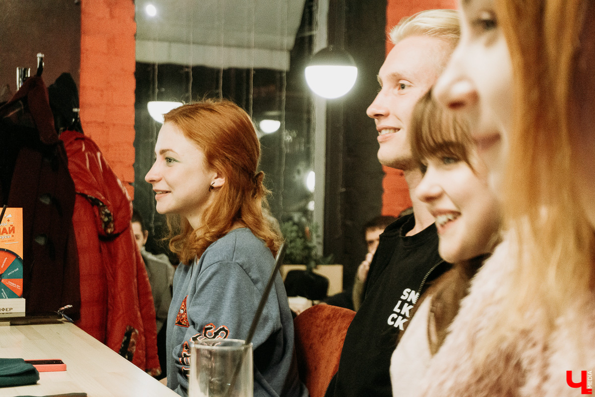 Первый женский open mic во Владимире! Узнаем, о чем шутят женщины