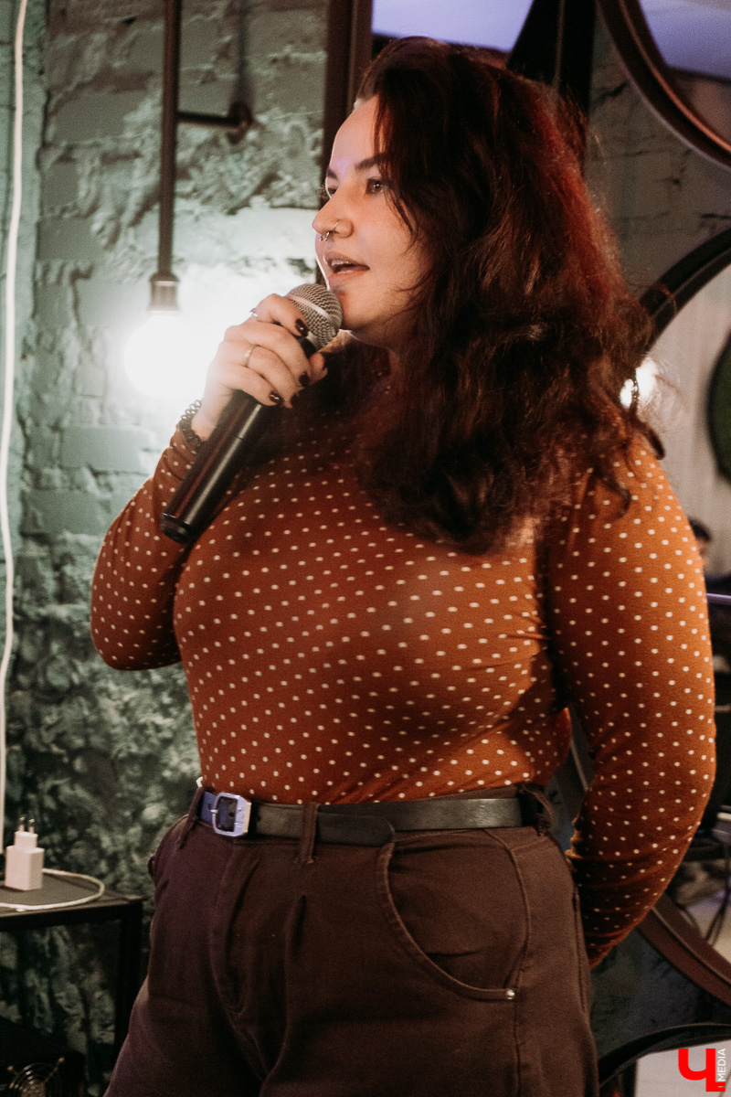 Первый женский open mic во Владимире! Узнаем, о чем шутят женщины