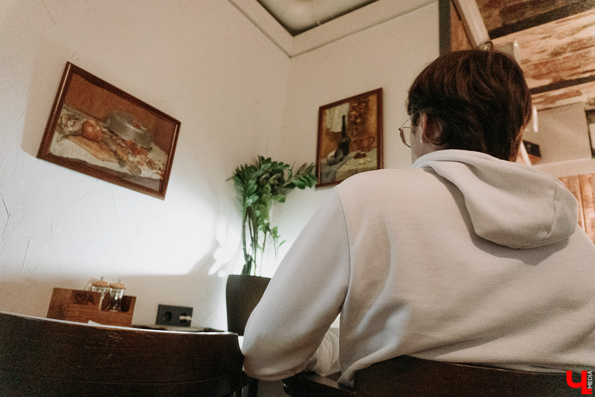 Местные музыканты-блогеры продолжают работу над конкурсом для неизвестных музыкантов, потихоньку кристаллизуя ноунейм-сообщество с общими целями