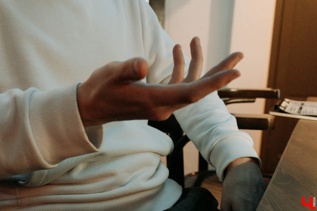 Местные музыканты-блогеры продолжают работу над конкурсом для неизвестных музыкантов, потихоньку кристаллизуя ноунейм-сообщество с общими целями