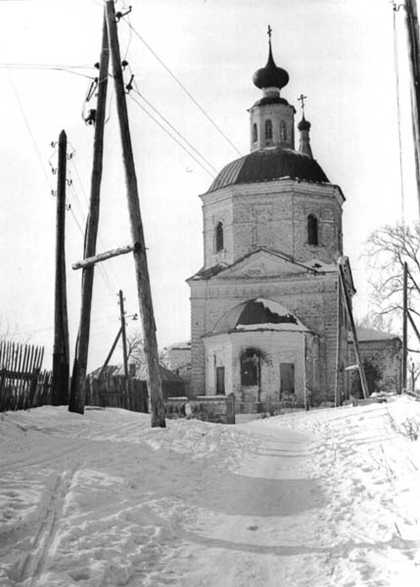 Красное село стало частью Владимира в 50-х годах XX века. Сегодня на память о былом осталась лишь одна улица. Но история места удивительная