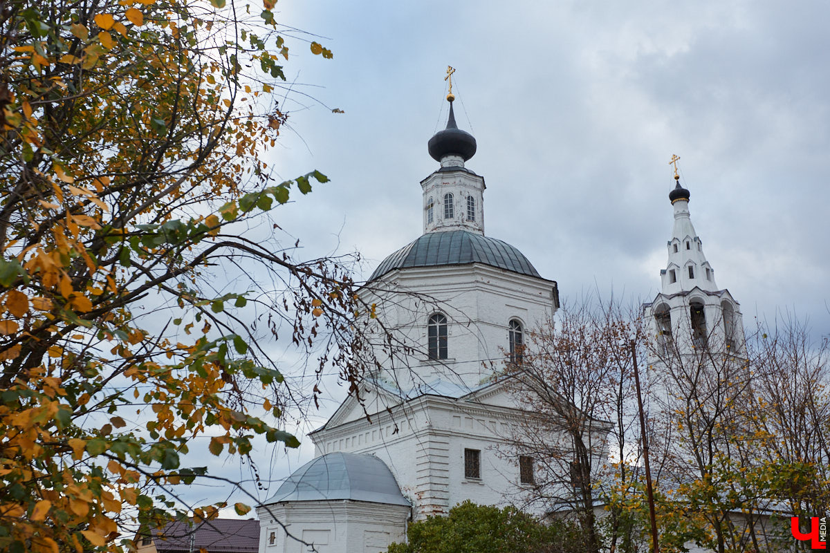 Красное село стало частью Владимира в 50-х годах XX века. Сегодня на память о былом осталась лишь одна улица. Но история места удивительная