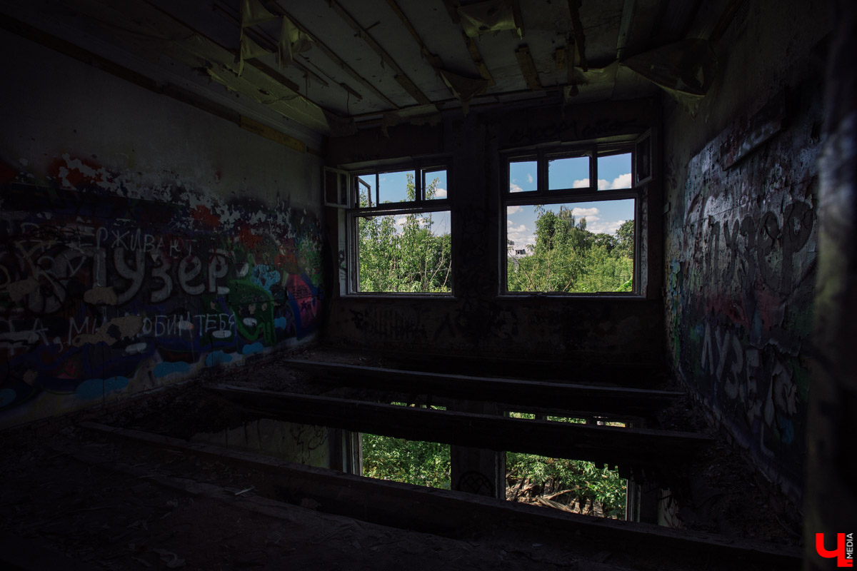 На Студеной горе сносят здание заброшенной спортшколы. Что будет с освободившейся территорией в будущем?