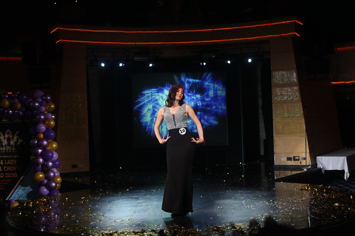 Финалистки проектов «Мисс» и «Миссис Владимирская земля» взяли призы на конкурсе «Хрустальная корона Мира-2020»