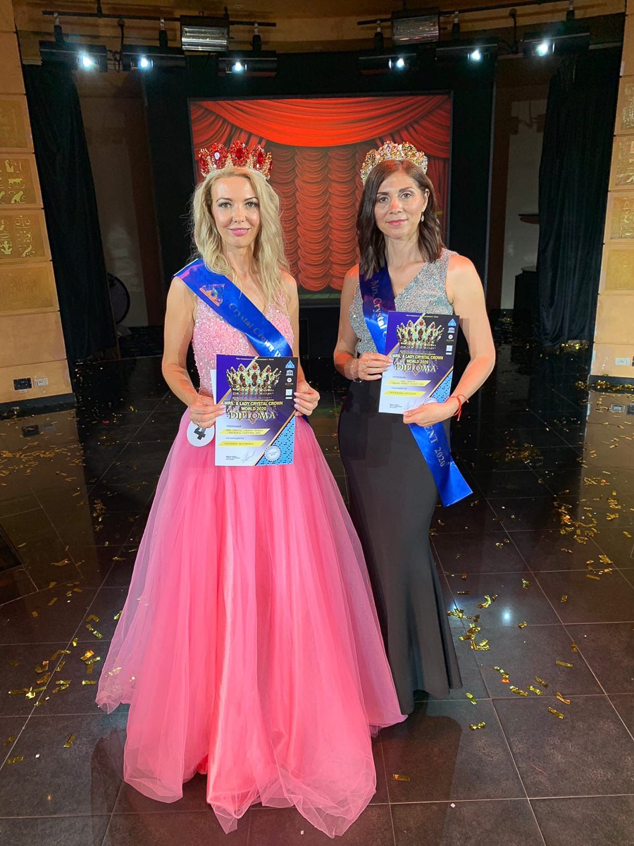 Финалистки проектов «Мисс» и «Миссис Владимирская земля» взяли призы на конкурсе «Хрустальная корона Мира-2020»