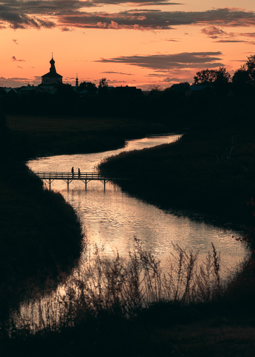По-русски он не говорит, только по-английски и по-французски. Хотя к чему слова, если под рукой всегда камера? Виктор Балагер поделился с нами своими фотовпечатлениями о Суздале