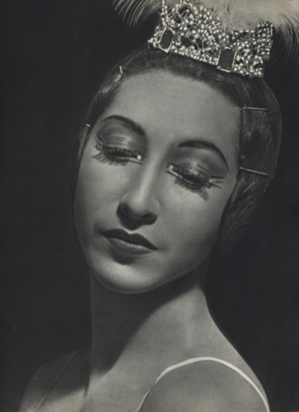 Во Владимире открылась выставка «Пыль чужих дорог», посвященная эмиграции. Мы выбрали несколько историй, связанных с женщинами, которые смогли прославиться за границей