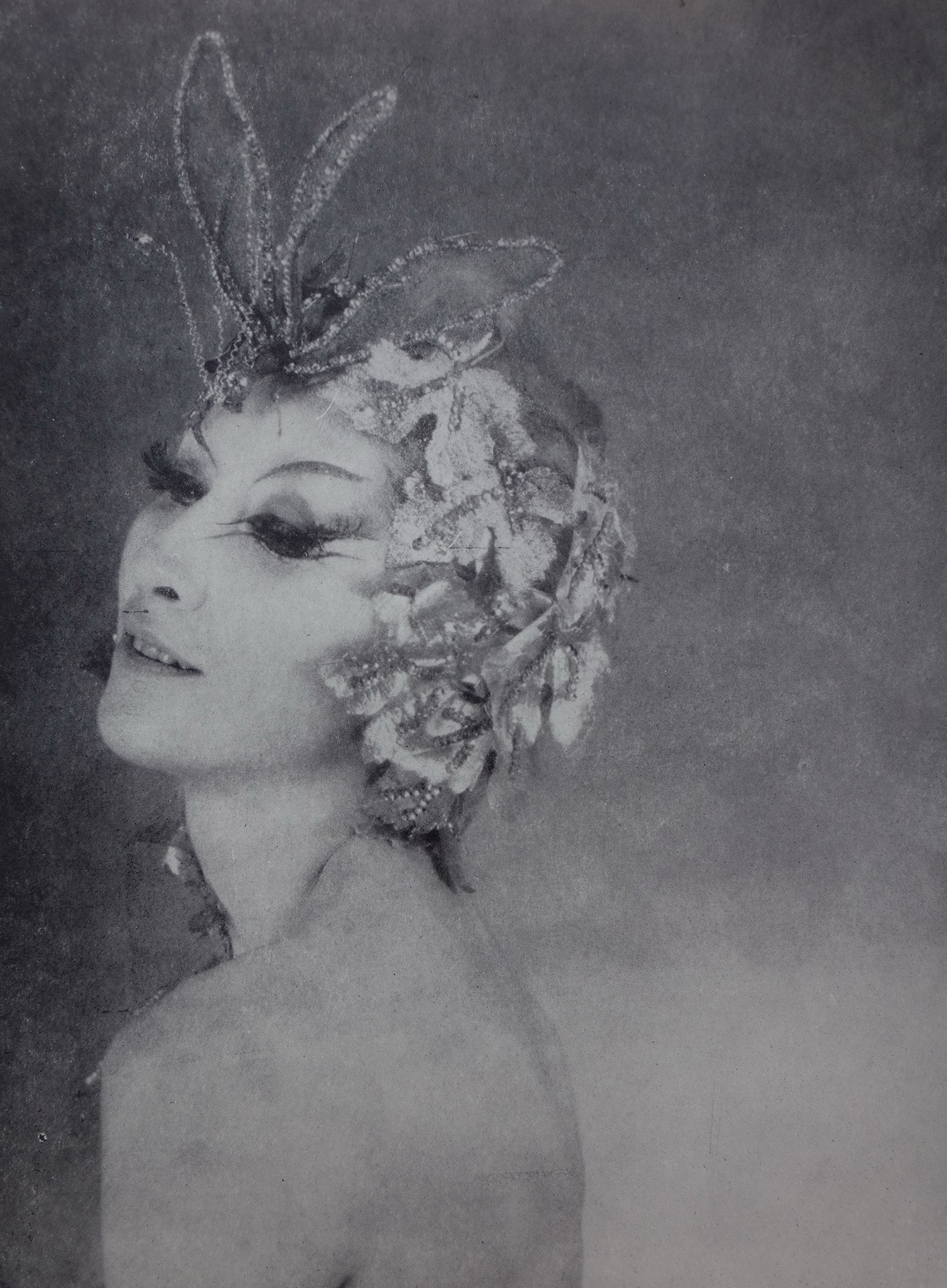 Во Владимире открылась выставка «Пыль чужих дорог», посвященная эмиграции. Мы выбрали несколько историй, связанных с женщинами, которые смогли прославиться за границей