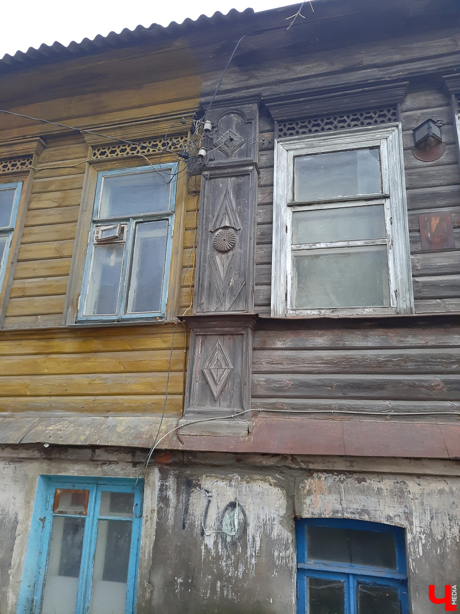 Прогулялись по улицам в центре Владимира. Большие и Малые Ременники помнят еще нашествие Батыя, поэтому есть что о них рассказать