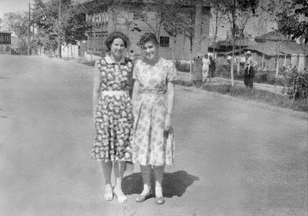 Прогулялись по улицам в центре Владимира. Большие и Малые Ременники помнят еще нашествие Батыя, поэтому есть что о них рассказать