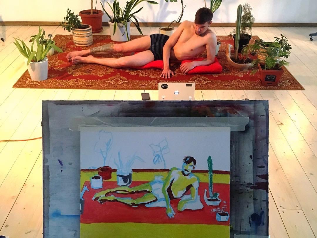 Талантливый человек талантлив во всем — это про Валентину Ивакину, которая, отработала 15 лет в журналистике, а потом с головой ушла в скульптуру, стрит-арт и живопись