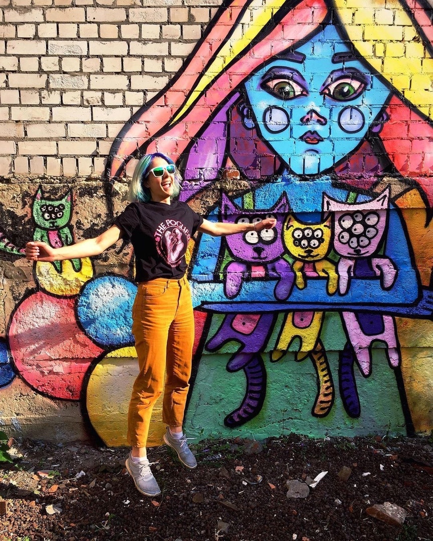 Талантливый человек талантлив во всем — это про Валентину Ивакину, которая, отработала 15 лет в журналистике, а потом с головой ушла в скульптуру, стрит-арт и живопись