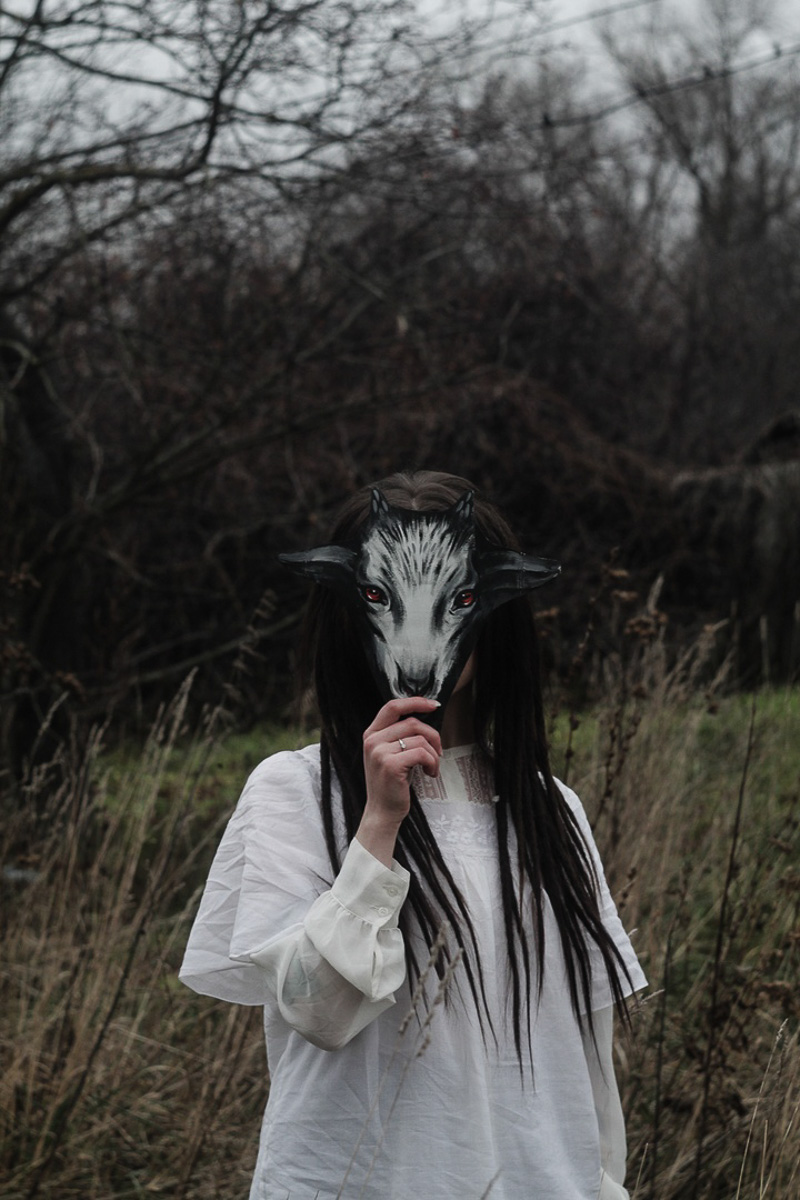 Владимирцы вовсю готовятся к Хэллоуину, и если вы тоже собираетесь на пати или съемку, но до сих пор не знаете, на какой образ стоит сделать ставку, уверены, после этого материала вопрос отпадет сам собой