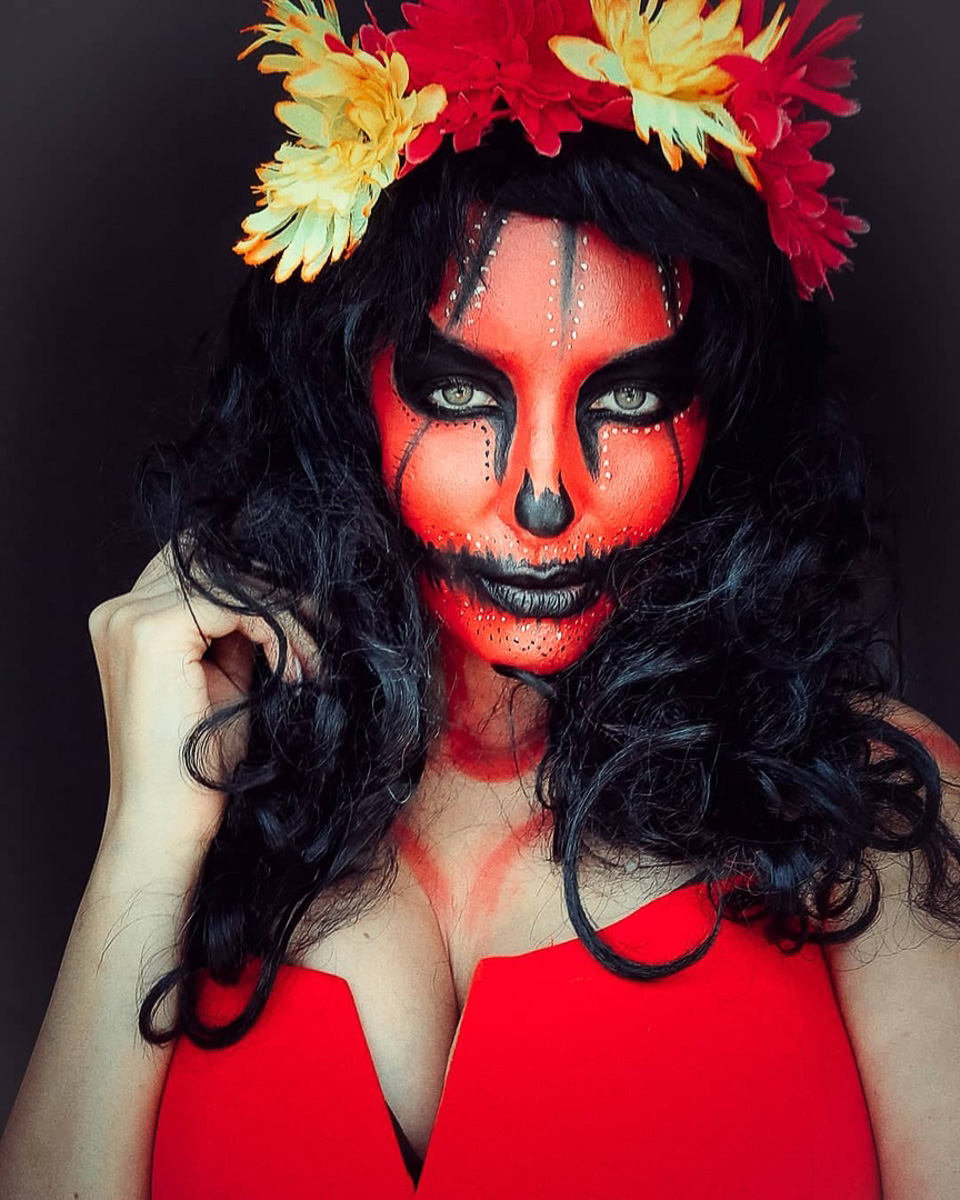 Владимирцы вовсю готовятся к Хэллоуину, и если вы тоже собираетесь на пати или съемку, но до сих пор не знаете, на какой образ стоит сделать ставку, уверены, после этого материала вопрос отпадет сам собой