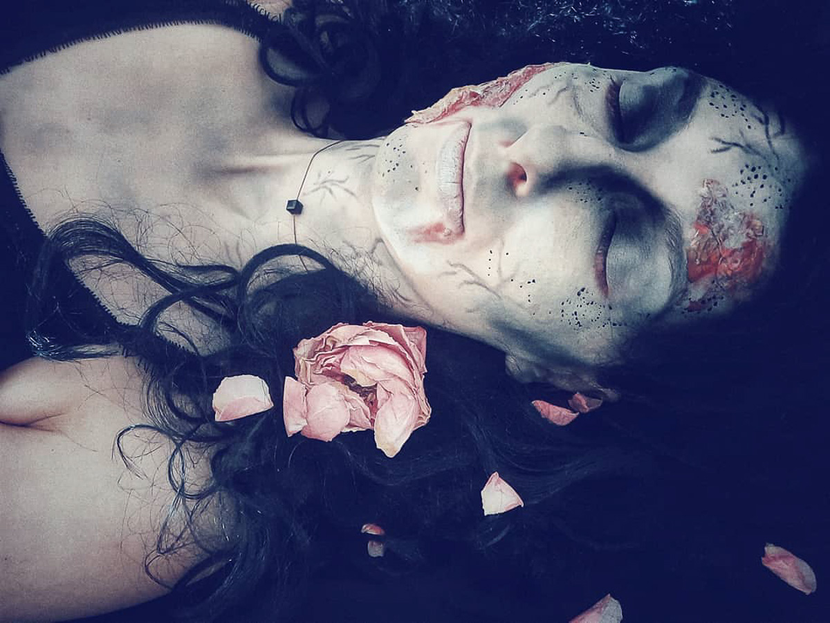 Владимирцы вовсю готовятся к Хэллоуину, и если вы тоже собираетесь на пати или съемку, но до сих пор не знаете, на какой образ стоит сделать ставку, уверены, после этого материала вопрос отпадет сам собой