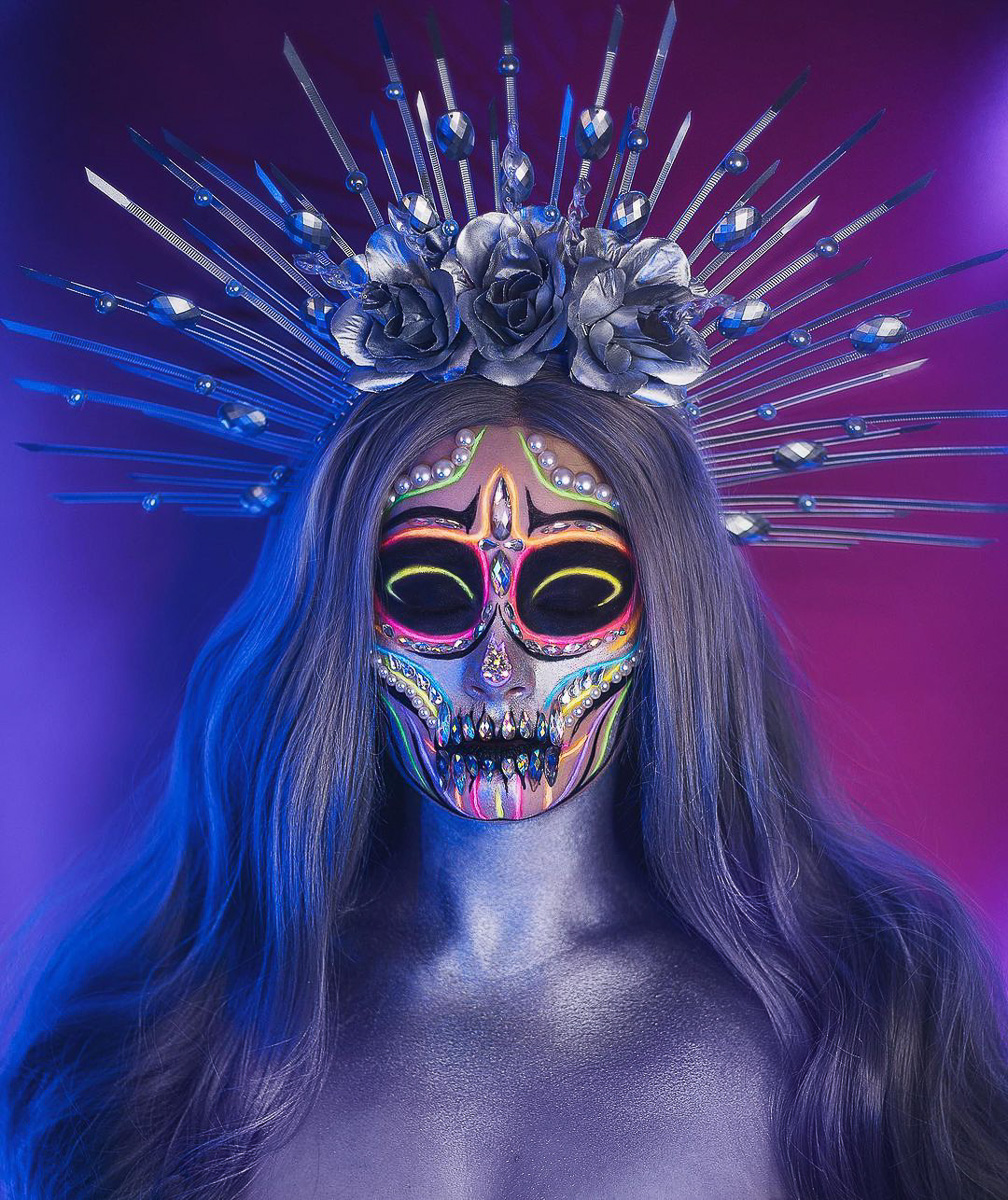 Владимирцы вовсю готовятся к Хэллоуину, и если вы тоже собираетесь на пати или съемку, но до сих пор не знаете, на какой образ стоит сделать ставку, уверены, после этого материала вопрос отпадет сам собой