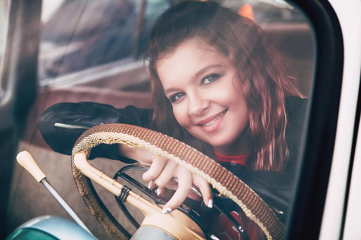 Туториал по интиму в машине от Ренаты Фокс