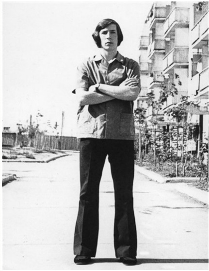 Новые европейские коллекции сезона 2020-2021 наполнены знакомыми образами советской эпохи. Какими, «Ключ-Медиа» разбирался с экспертом моды — владимирским стилистом Александрой Креар