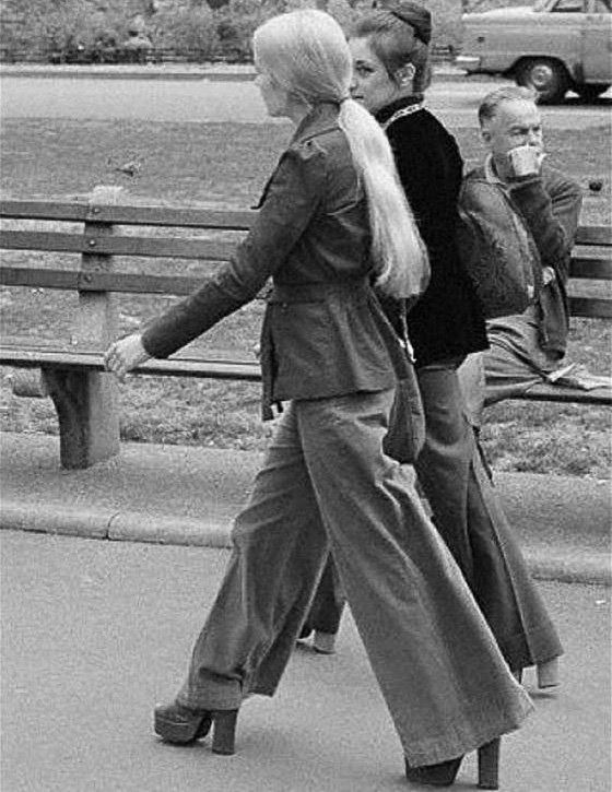 Новые европейские коллекции сезона 2020-2021 наполнены знакомыми образами советской эпохи. Какими, «Ключ-Медиа» разбирался с экспертом моды — владимирским стилистом Александрой Креар