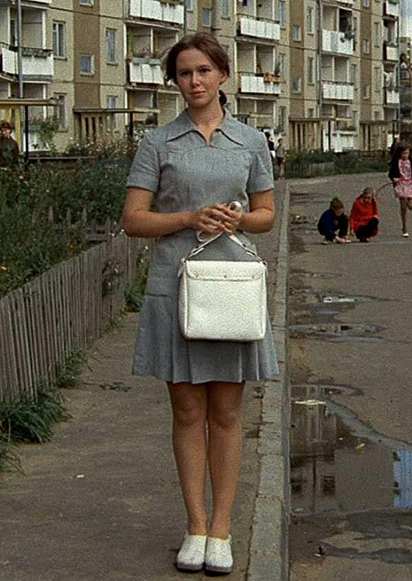 Новые европейские коллекции сезона 2020-2021 наполнены знакомыми образами советской эпохи. Какими, «Ключ-Медиа» разбирался с экспертом моды — владимирским стилистом Александрой Креар