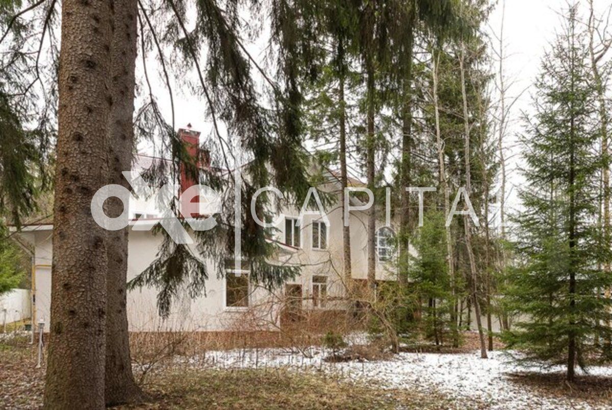 «Циан» опубликовал рейтинг самых дорогих усадеб России, которые можно взять в аренду. На восьмой строчке дом в Петушинском районе