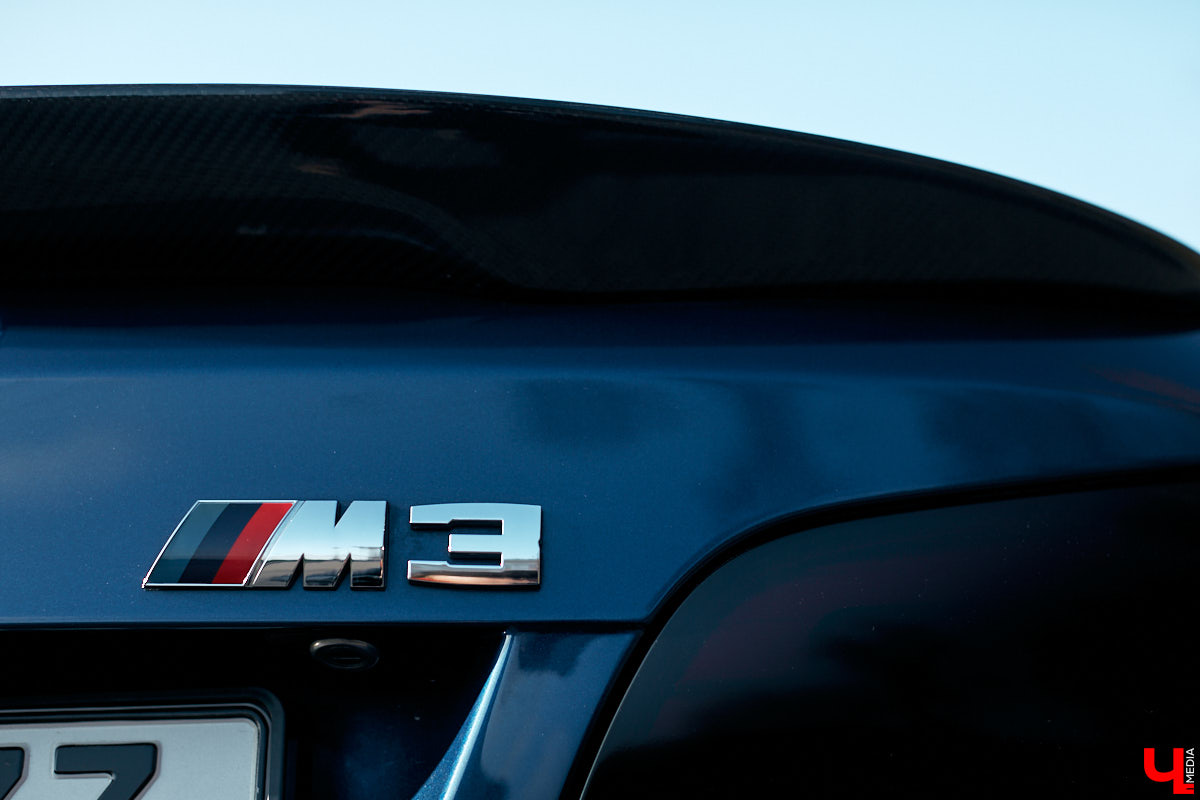 Роман Ардыкуца презентовал «Ключ-Медиа» BMW 335 и Mercedes SLK 350. Покатались с ним по городу на спорткарах (это было очень волнительно) и узнали все об автомобилях, которым владимирский юрист дал имена российских писателей