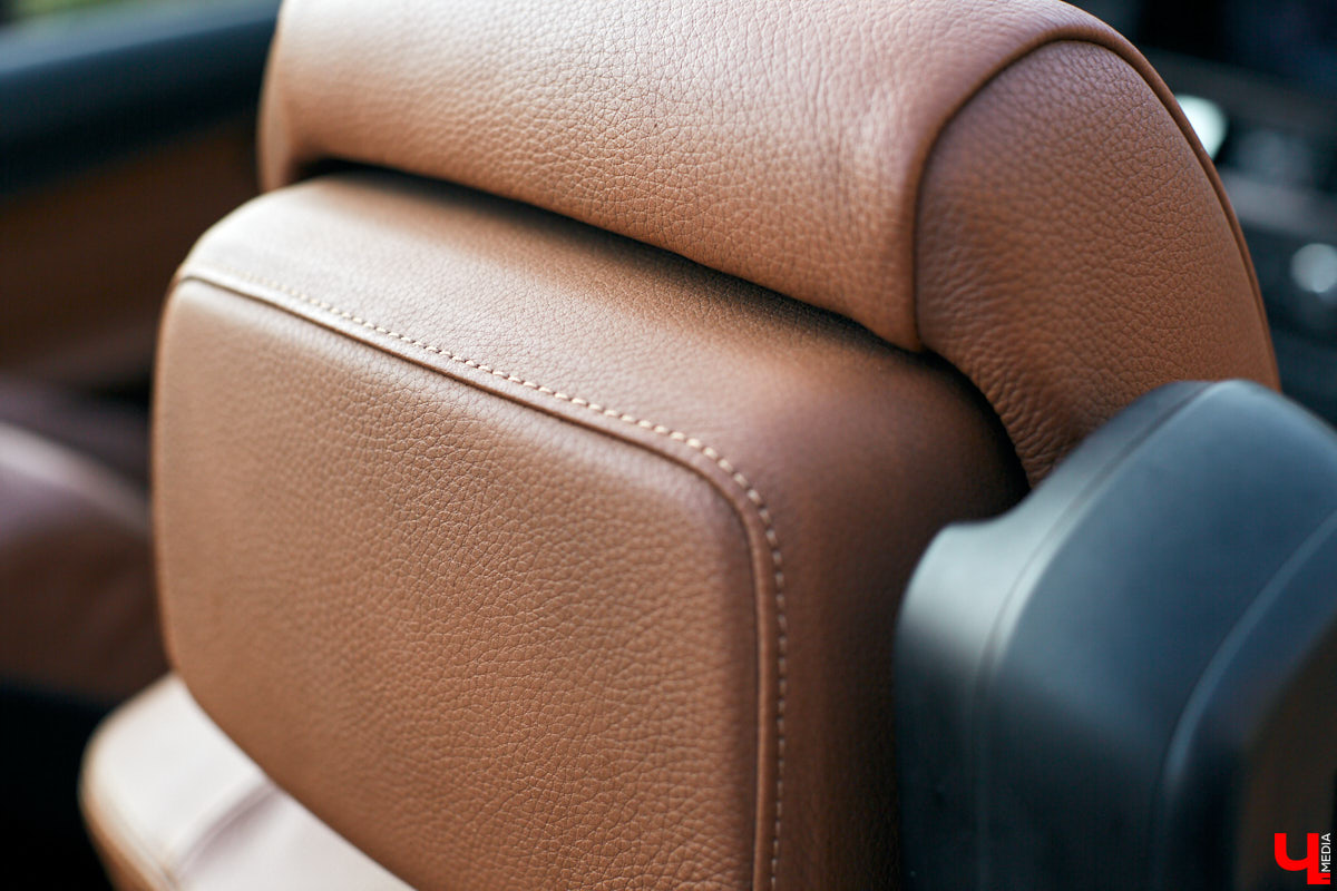 Роман Ардыкуца презентовал «Ключ-Медиа» BMW 335 и Mercedes SLK 350. Покатались с ним по городу на спорткарах (это было очень волнительно) и узнали все об автомобилях, которым владимирский юрист дал имена российских писателей