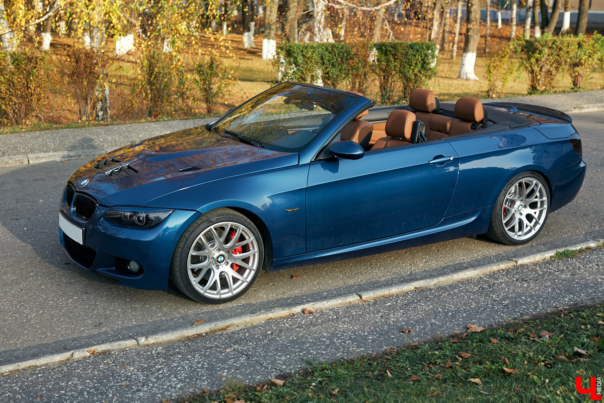 Роман Ардыкуца презентовал «Ключ-Медиа» BMW 335 и Mercedes SLK 350. Покатались с ним по городу на спорткарах (это было очень волнительно) и узнали все об автомобилях, которым владимирский юрист дал имена российских писателей